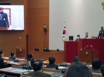  width: 100%; height : 150px